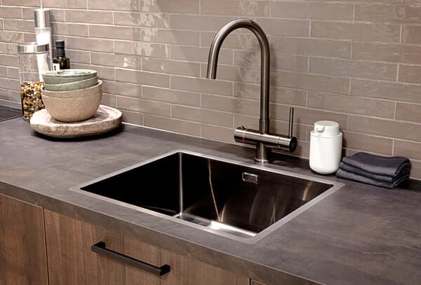 Benieuwd naar onze nieuwste keukens? Lees dan snel verder en laat je inspireren. ✓ 45 jaar ervaring ✓ Persoonlijk advies