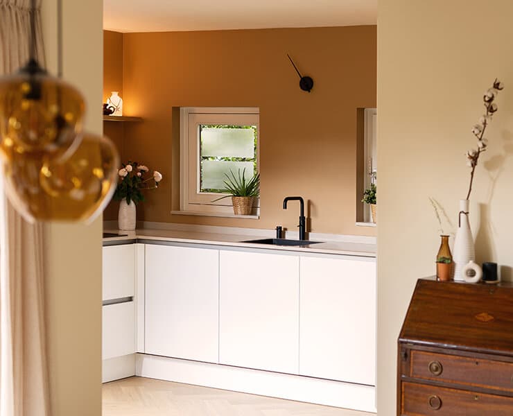 Trend: natuurlijke tinten in de keuken en badkamer