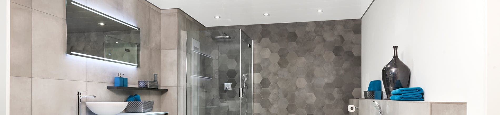 10 ideeën voor een speels effect met badkamertegels