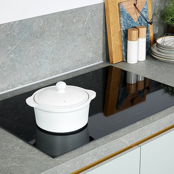 Kookplaat en achterwand keuken